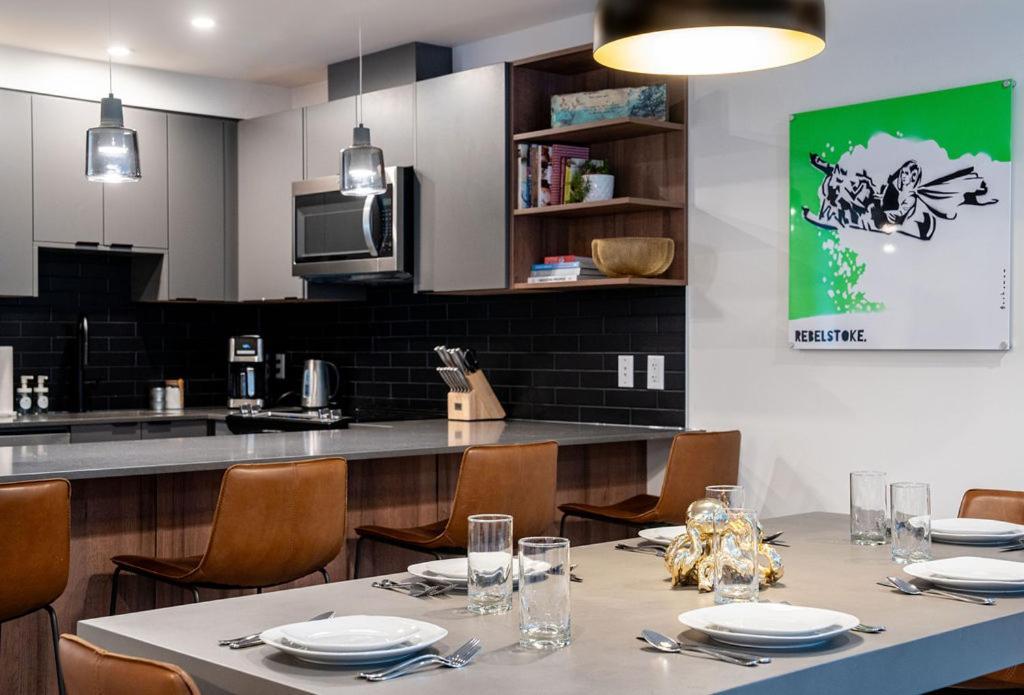 Apartamento Revel In The Stoke By Revelstoke Vacations Exterior foto