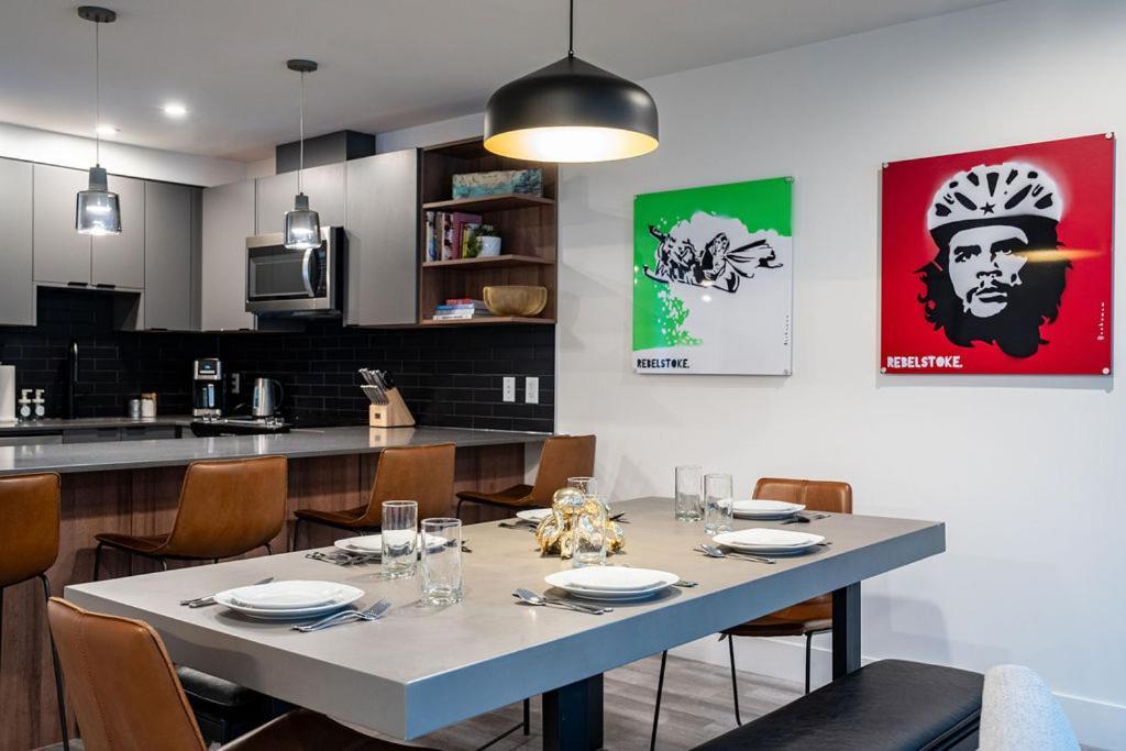 Apartamento Revel In The Stoke By Revelstoke Vacations Exterior foto